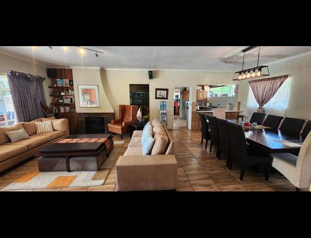 3 BEDROOM HOUSE FOR SALE IN BRACKENHURST